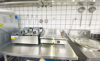 西安多元歡樂世界食堂廚具設備工程項目全面解析